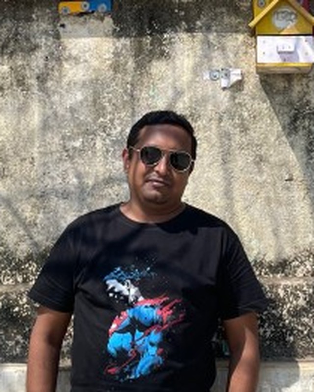 Portrait of Navaneet Deshpande