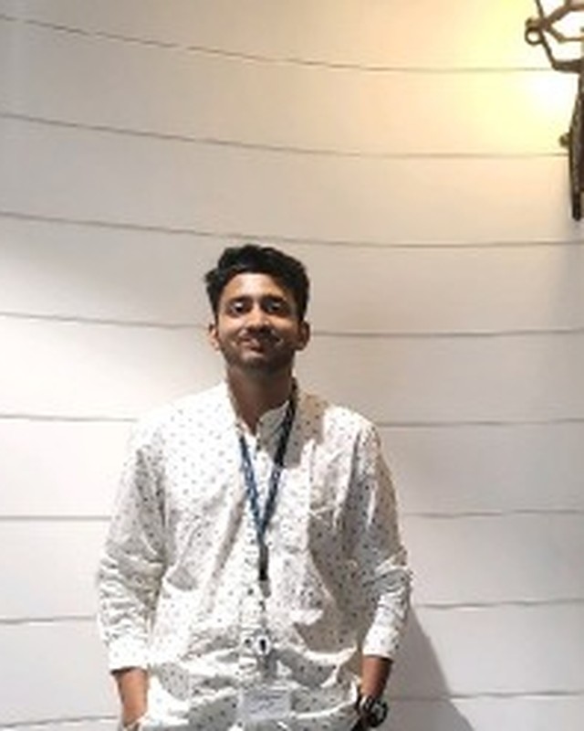 Portrait of Shreyas Shivakumar